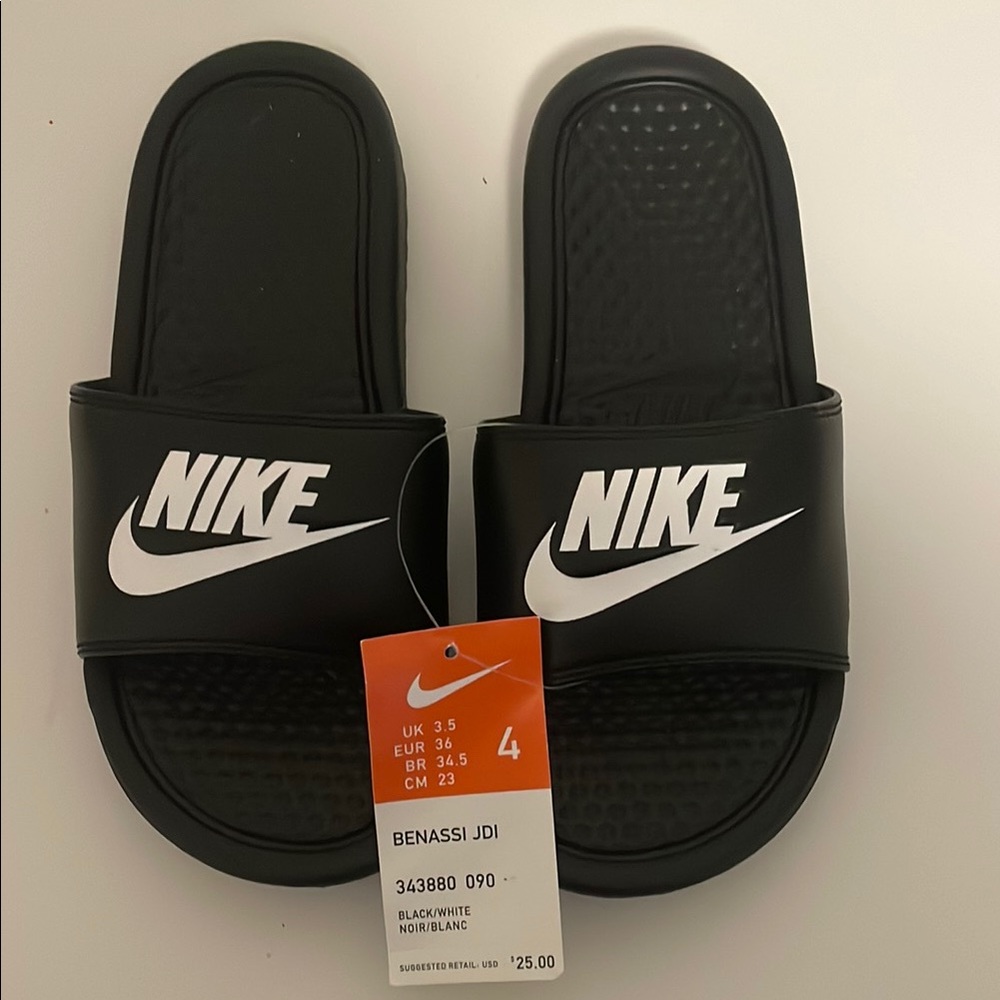 Nike Benassi JDI Black Slides